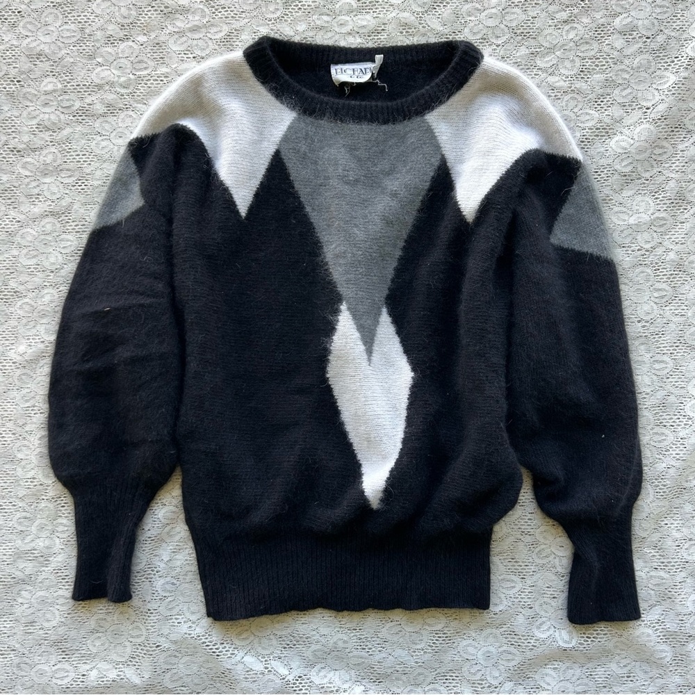 Vintage super soft angora blend dolman black white sweater